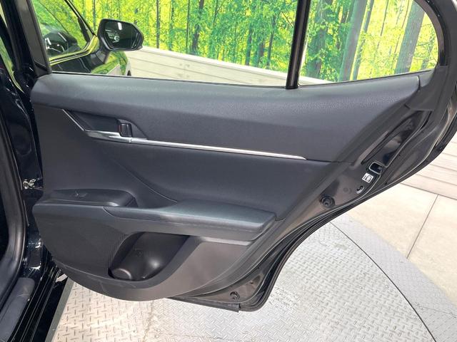 カムリ X バックカメラ 衝突被害軽減システム レーダークルーズ 禁煙車 コーナーセンサー スマートキー LEDヘッド ビルトインETC オートハイビーム 車線逸脱警報 オートライト デュアルエアコン(39枚目)