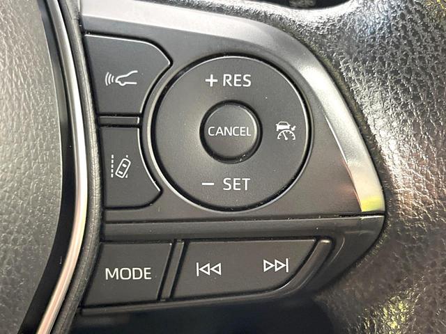 カムリ X バックカメラ 衝突被害軽減システム レーダークルーズ 禁煙車 コーナーセンサー スマートキー LEDヘッド ビルトインETC オートハイビーム 車線逸脱警報 オートライト デュアルエアコン(55枚目)