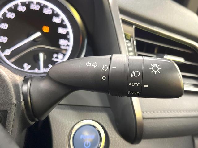 カムリ X バックカメラ 衝突被害軽減システム レーダークルーズ 禁煙車 コーナーセンサー スマートキー LEDヘッド ビルトインETC オートハイビーム 車線逸脱警報 オートライト デュアルエアコン(57枚目)