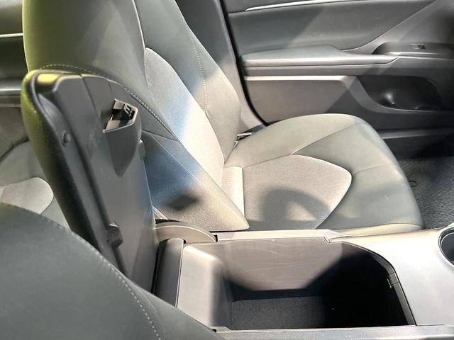 カムリ X バックカメラ 衝突被害軽減システム レーダークルーズ 禁煙車 コーナーセンサー スマートキー LEDヘッド ビルトインETC オートハイビーム 車線逸脱警報 オートライト デュアルエアコン(61枚目)