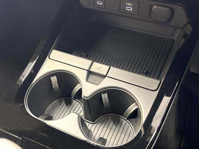 プリウス X バックカメラ 衝突被害軽減システム レーダークルーズ 禁煙車 ドラレコ コーナーセンサー スマートキー LEDヘッド ETC2.0 オートハイビーム オートライト オートエアコン Bluetooth(67枚目)