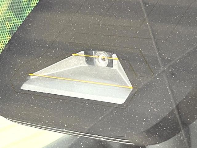 ノア ハイブリッドＳ－Ｚ　両側電動ドア　バックカメラ　衝突被害軽減システム　レーダークルーズ　禁煙車　コーナーセンサー　スマートキー　ＬＥＤヘッド　ＥＴＣ２．０　オートハイビーム　車線逸脱警報　オートライト　デュアルエアコン（6枚目）