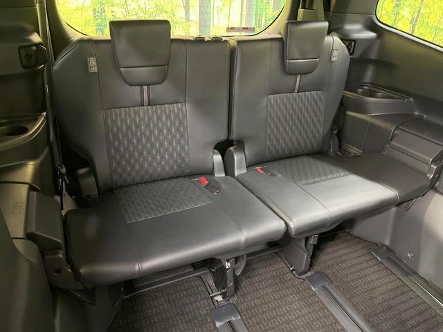 ノア ハイブリッドＳ－Ｚ　両側電動ドア　バックカメラ　衝突被害軽減システム　レーダークルーズ　禁煙車　コーナーセンサー　スマートキー　ＬＥＤヘッド　ＥＴＣ２．０　オートハイビーム　車線逸脱警報　オートライト　デュアルエアコン（10枚目）