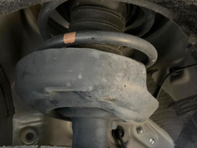 ノア ハイブリッドＳ－Ｚ　両側電動ドア　バックカメラ　衝突被害軽減システム　レーダークルーズ　禁煙車　コーナーセンサー　スマートキー　ＬＥＤヘッド　ＥＴＣ２．０　オートハイビーム　車線逸脱警報　オートライト　デュアルエアコン（20枚目）