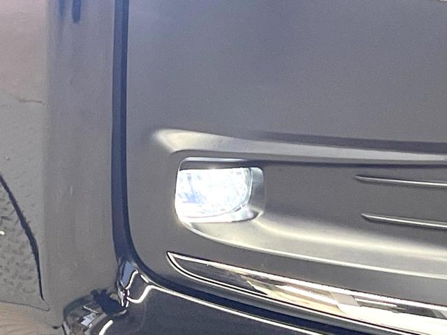 ノア ハイブリッドＳ－Ｚ　両側電動ドア　バックカメラ　衝突被害軽減システム　レーダークルーズ　禁煙車　コーナーセンサー　スマートキー　ＬＥＤヘッド　ＥＴＣ２．０　オートハイビーム　車線逸脱警報　オートライト　デュアルエアコン（30枚目）