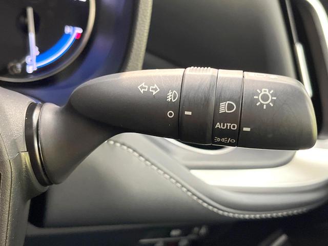 ノア ハイブリッドＳ－Ｚ　両側電動ドア　バックカメラ　衝突被害軽減システム　レーダークルーズ　禁煙車　コーナーセンサー　スマートキー　ＬＥＤヘッド　ＥＴＣ２．０　オートハイビーム　車線逸脱警報　オートライト　デュアルエアコン（47枚目）