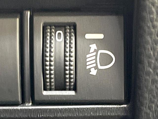 ノア ハイブリッドＳ－Ｚ　両側電動ドア　バックカメラ　衝突被害軽減システム　レーダークルーズ　禁煙車　コーナーセンサー　スマートキー　ＬＥＤヘッド　ＥＴＣ２．０　オートハイビーム　車線逸脱警報　オートライト　デュアルエアコン（51枚目）