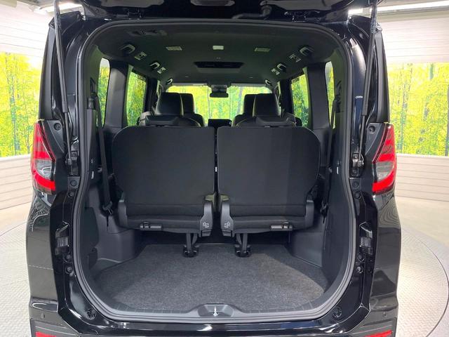 ノア ハイブリッドＳ－Ｚ　両側電動ドア　バックカメラ　衝突被害軽減システム　レーダークルーズ　禁煙車　コーナーセンサー　スマートキー　ＬＥＤヘッド　ＥＴＣ２．０　オートハイビーム　車線逸脱警報　オートライト　デュアルエアコン（62枚目）