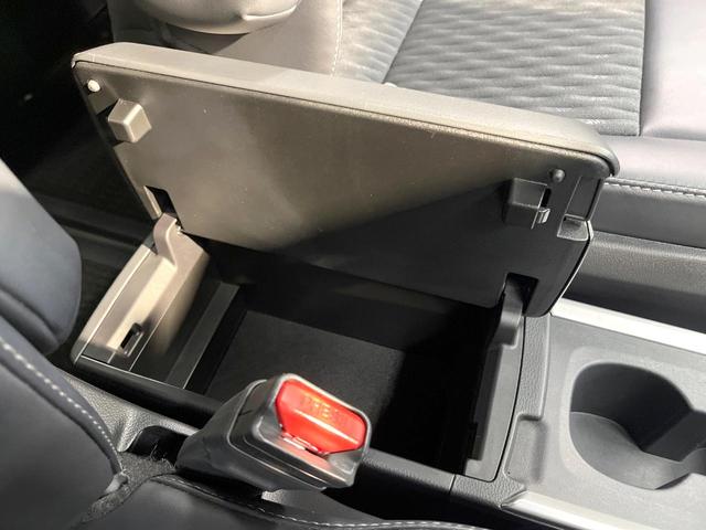 ノア ハイブリッドＳ－Ｚ　両側電動ドア　バックカメラ　衝突被害軽減システム　レーダークルーズ　禁煙車　コーナーセンサー　スマートキー　ＬＥＤヘッド　ＥＴＣ２．０　オートハイビーム　車線逸脱警報　オートライト　デュアルエアコン（71枚目）