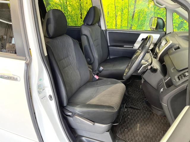 ヴォクシー ZS 煌 両側電動ドア 純正HDDナビ 後席モニター バックカメラ 禁煙車 スマートキー HIDヘッド ビルトインETC オートライト オートエアコン 純正16インチアルミ Bluetooth CD(8枚目)