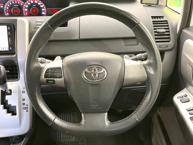 ヴォクシー ZS 煌 両側電動ドア 純正HDDナビ 後席モニター バックカメラ 禁煙車 スマートキー HIDヘッド ビルトインETC オートライト オートエアコン 純正16インチアルミ Bluetooth CD(12枚目)