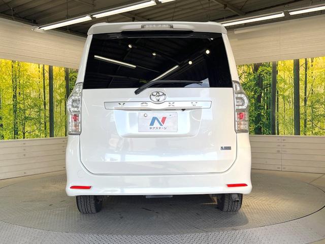 ヴォクシー ZS 煌 両側電動ドア 純正HDDナビ 後席モニター バックカメラ 禁煙車 スマートキー HIDヘッド ビルトインETC オートライト オートエアコン 純正16インチアルミ Bluetooth CD(16枚目)