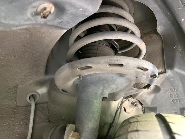 ヴォクシー ZS 煌 両側電動ドア 純正HDDナビ 後席モニター バックカメラ 禁煙車 スマートキー HIDヘッド ビルトインETC オートライト オートエアコン 純正16インチアルミ Bluetooth CD(21枚目)