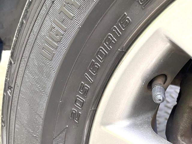 ヴォクシー ZS 煌 両側電動ドア 純正HDDナビ 後席モニター バックカメラ 禁煙車 スマートキー HIDヘッド ビルトインETC オートライト オートエアコン 純正16インチアルミ Bluetooth CD(30枚目)