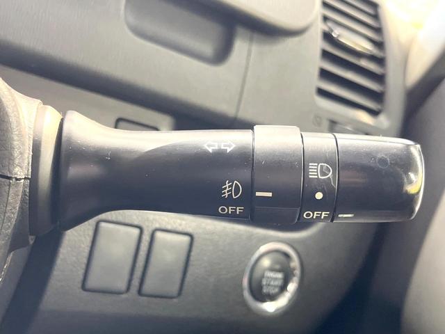 ヴォクシー ZS 煌 両側電動ドア 純正HDDナビ 後席モニター バックカメラ 禁煙車 スマートキー HIDヘッド ビルトインETC オートライト オートエアコン 純正16インチアルミ Bluetooth CD(46枚目)