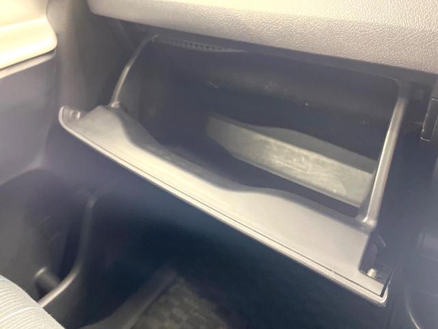 ヴォクシー ZS 煌 両側電動ドア 純正HDDナビ 後席モニター バックカメラ 禁煙車 スマートキー HIDヘッド ビルトインETC オートライト オートエアコン 純正16インチアルミ Bluetooth CD(65枚目)