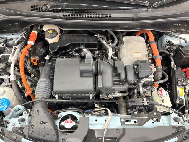 フィット e:HEVクロスター 純正SDナビ バックカメラ 衝突被害軽減システム レーダークルーズ 禁煙車 コーナーセンサー スマートキー LEDヘッド ビルトインETC オートハイビーム 車線逸脱警報 オートライト(18枚目)