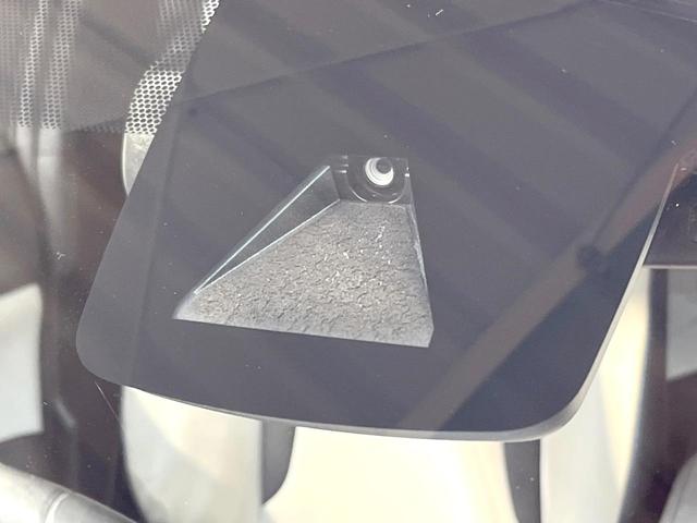 プリウス Aツーリングセレクション 純正9型SDナビ バックカメラ 衝突軽減装置 レーダークルーズ コーナーセンサー スマートキー LEDヘッド ビルトインETC オートハイビーム 車線逸脱警報 オートライト 純正17インチアルミ(3枚目)