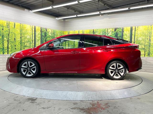 プリウス Aツーリングセレクション 純正9型SDナビ バックカメラ 衝突軽減装置 レーダークルーズ コーナーセンサー スマートキー LEDヘッド ビルトインETC オートハイビーム 車線逸脱警報 オートライト 純正17インチアルミ(26枚目)