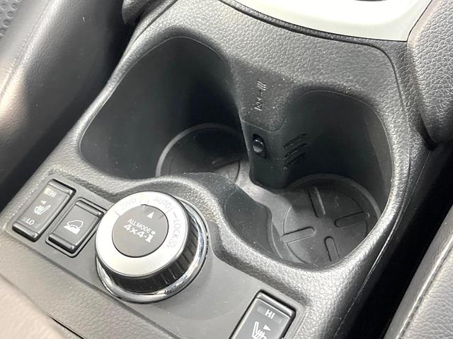 エクストレイル ２０Ｘ　ハイブリッド　エマージェンシーブレーキＰ　４ＷＤ　純正ＳＤナビ　バックカメラ　防水シート　禁煙車　ＬＥＤヘッド　ＥＴＣ　スマートキー＆プッシュスタート　オートライト　デュアルエアコン　ＣＤ　フルセグ　電動格納ミラー　横滑り防止装置（64枚目）