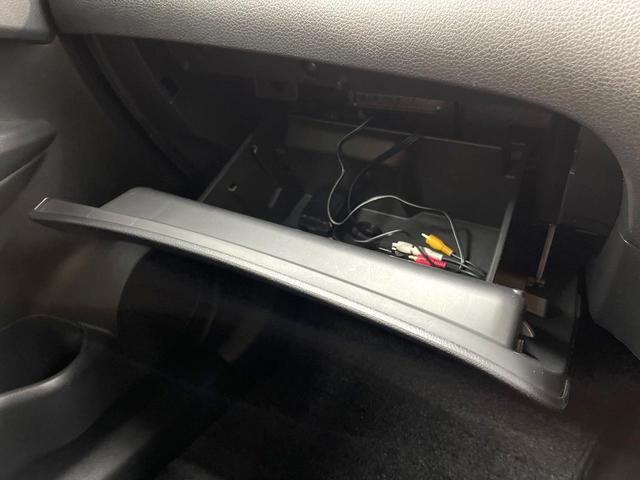 エクストレイル ２０Ｘ　ハイブリッド　エマージェンシーブレーキＰ　４ＷＤ　純正ＳＤナビ　バックカメラ　防水シート　禁煙車　ＬＥＤヘッド　ＥＴＣ　スマートキー＆プッシュスタート　オートライト　デュアルエアコン　ＣＤ　フルセグ　電動格納ミラー　横滑り防止装置（67枚目）