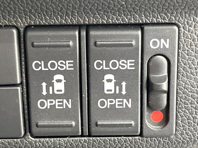 フリード Ｇ・ホンダセンシング　両側電動ドア　純正９型ＳＤナビ　バックカメラ　衝突被害軽減システム　レーダークルーズ　禁煙車　ハーフレザーシート　スマートキー　ＬＥＤヘッド　車線逸脱警報　オートライト　オートエアコン（3枚目）