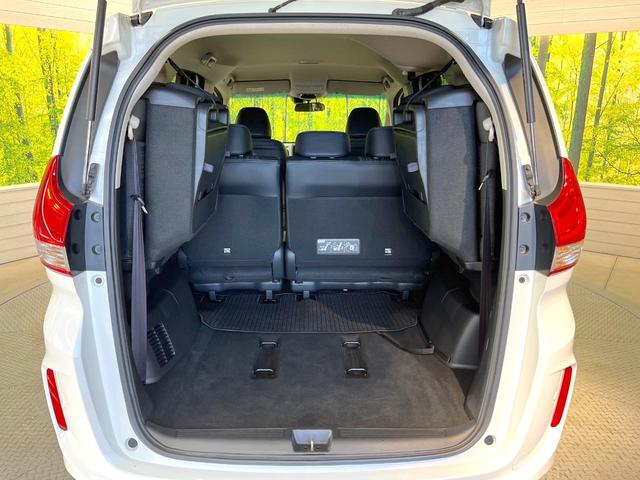 フリード Ｇ・ホンダセンシング　両側電動ドア　純正９型ＳＤナビ　バックカメラ　衝突被害軽減システム　レーダークルーズ　禁煙車　ハーフレザーシート　スマートキー　ＬＥＤヘッド　車線逸脱警報　オートライト　オートエアコン（11枚目）