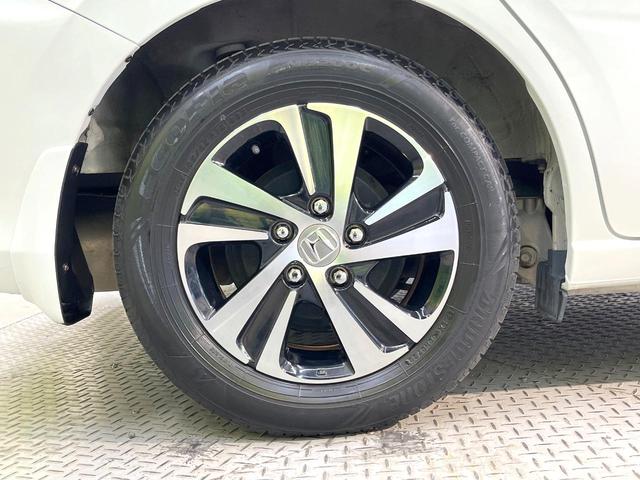 フリード Ｇ・ホンダセンシング　両側電動ドア　純正９型ＳＤナビ　バックカメラ　衝突被害軽減システム　レーダークルーズ　禁煙車　ハーフレザーシート　スマートキー　ＬＥＤヘッド　車線逸脱警報　オートライト　オートエアコン（14枚目）