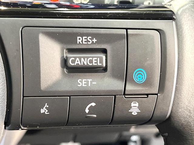 オーラ Ｇ　レザーエディション　純正９インチナビ　全周囲カメラ　ＢＯＳＥサウンドシステム　衝突被害軽減システム　レーダークルーズ　禁煙車　レザーシート　コーナーセンサー　スマートキー　ＬＥＤヘッド　ＥＴＣ２．０　オートハイビーム（6枚目）