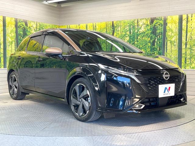 オーラ Ｇ　レザーエディション　純正９インチナビ　全周囲カメラ　ＢＯＳＥサウンドシステム　衝突被害軽減システム　レーダークルーズ　禁煙車　レザーシート　コーナーセンサー　スマートキー　ＬＥＤヘッド　ＥＴＣ２．０　オートハイビーム（16枚目）