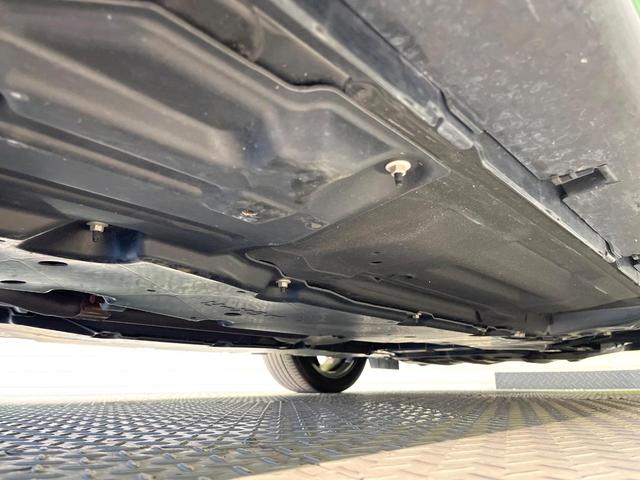 オーラ Ｇ　レザーエディション　純正９インチナビ　全周囲カメラ　ＢＯＳＥサウンドシステム　衝突被害軽減システム　レーダークルーズ　禁煙車　レザーシート　コーナーセンサー　スマートキー　ＬＥＤヘッド　ＥＴＣ２．０　オートハイビーム（22枚目）