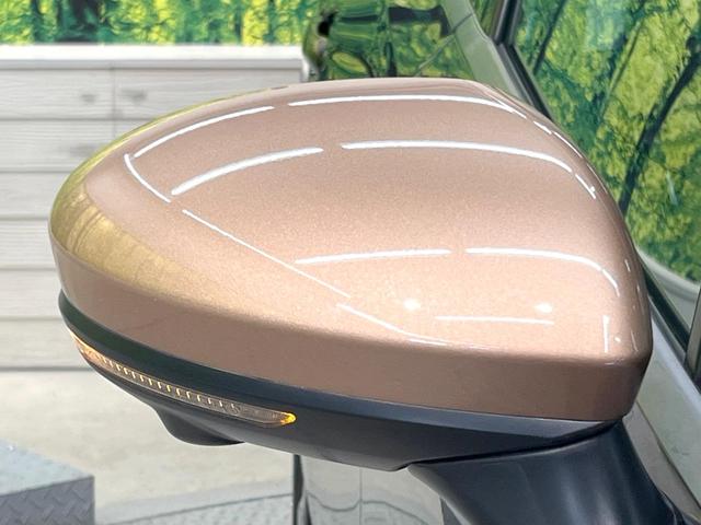 オーラ Ｇ　レザーエディション　純正９インチナビ　全周囲カメラ　ＢＯＳＥサウンドシステム　衝突被害軽減システム　レーダークルーズ　禁煙車　レザーシート　コーナーセンサー　スマートキー　ＬＥＤヘッド　ＥＴＣ２．０　オートハイビーム（28枚目）