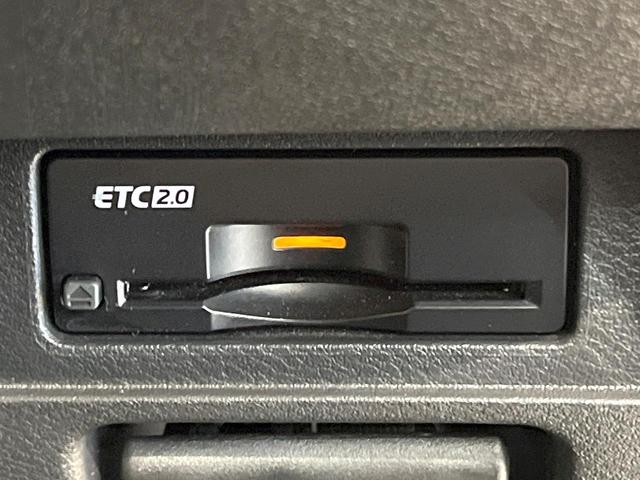 オーラ Ｇ　レザーエディション　純正９インチナビ　全周囲カメラ　ＢＯＳＥサウンドシステム　衝突被害軽減システム　レーダークルーズ　禁煙車　レザーシート　コーナーセンサー　スマートキー　ＬＥＤヘッド　ＥＴＣ２．０　オートハイビーム（37枚目）