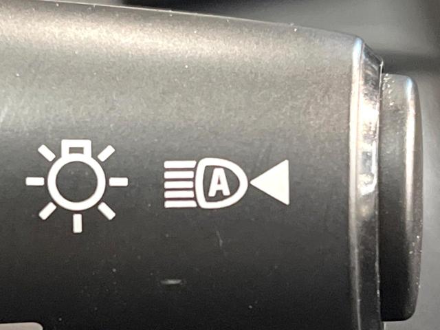 オーラ Ｇ　レザーエディション　純正９インチナビ　全周囲カメラ　ＢＯＳＥサウンドシステム　衝突被害軽減システム　レーダークルーズ　禁煙車　レザーシート　コーナーセンサー　スマートキー　ＬＥＤヘッド　ＥＴＣ２．０　オートハイビーム（50枚目）