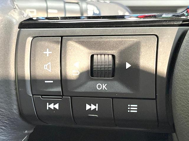 オーラ Ｇ　レザーエディション　純正９インチナビ　全周囲カメラ　ＢＯＳＥサウンドシステム　衝突被害軽減システム　レーダークルーズ　禁煙車　レザーシート　コーナーセンサー　スマートキー　ＬＥＤヘッド　ＥＴＣ２．０　オートハイビーム（52枚目）