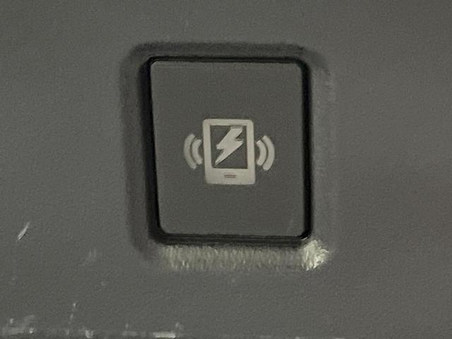 オーラ Ｇ　レザーエディション　純正９インチナビ　全周囲カメラ　ＢＯＳＥサウンドシステム　衝突被害軽減システム　レーダークルーズ　禁煙車　レザーシート　コーナーセンサー　スマートキー　ＬＥＤヘッド　ＥＴＣ２．０　オートハイビーム（58枚目）