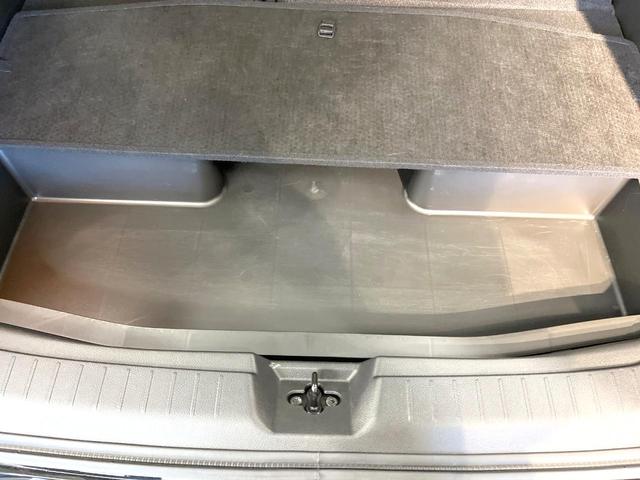 オーラ Ｇ　レザーエディション　純正９インチナビ　全周囲カメラ　ＢＯＳＥサウンドシステム　衝突被害軽減システム　レーダークルーズ　禁煙車　レザーシート　コーナーセンサー　スマートキー　ＬＥＤヘッド　ＥＴＣ２．０　オートハイビーム（69枚目）