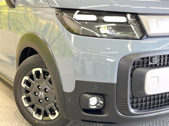 【ＬＥＤヘッドライト】悪天候や夜間走行時も良好な視界を確保し安心して運転できる高輝度ＬＥＤヘッドライトを装備！点灯速度が早く、消費電力も抑えられています。