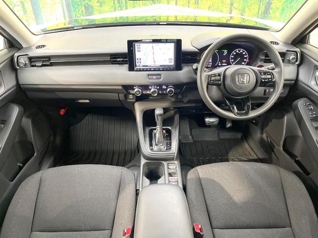 ヴェゼル ｅ：ＨＥＶ　Ｘ　純正８インチＳＤナビ　バックカメラ　衝突被害軽減システム　アダプティブクルーズコントロール　禁煙車　スマートキー　ＬＥＤヘッド　ビルトインＥＴＣ　オートハイビーム　車線逸脱警報　オートライト（2枚目）