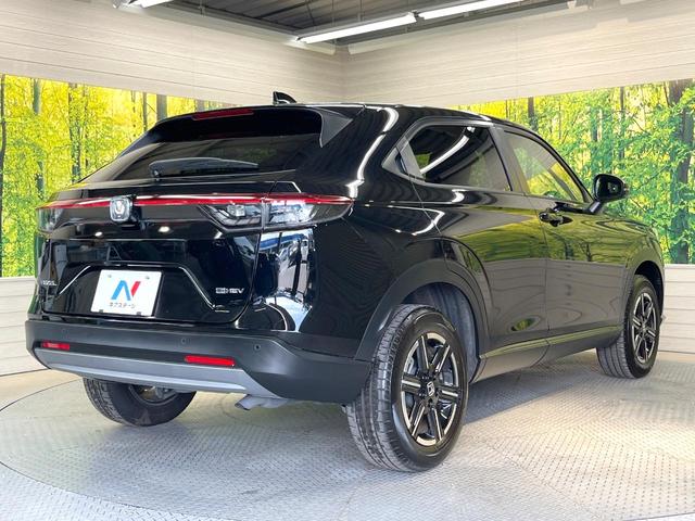 ヴェゼル ｅ：ＨＥＶ　Ｘ　純正８インチＳＤナビ　バックカメラ　衝突被害軽減システム　アダプティブクルーズコントロール　禁煙車　スマートキー　ＬＥＤヘッド　ビルトインＥＴＣ　オートハイビーム　車線逸脱警報　オートライト（17枚目）