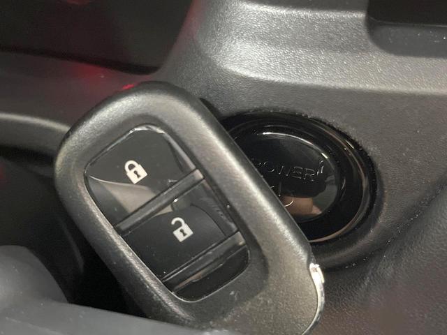 ヴェゼル ｅ：ＨＥＶ　Ｘ　純正８インチＳＤナビ　バックカメラ　衝突被害軽減システム　アダプティブクルーズコントロール　禁煙車　スマートキー　ＬＥＤヘッド　ビルトインＥＴＣ　オートハイビーム　車線逸脱警報　オートライト（34枚目）