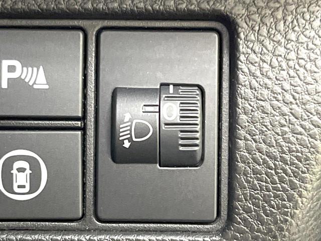 ヴェゼル ｅ：ＨＥＶ　Ｘ　純正８インチＳＤナビ　バックカメラ　衝突被害軽減システム　アダプティブクルーズコントロール　禁煙車　スマートキー　ＬＥＤヘッド　ビルトインＥＴＣ　オートハイビーム　車線逸脱警報　オートライト（54枚目）