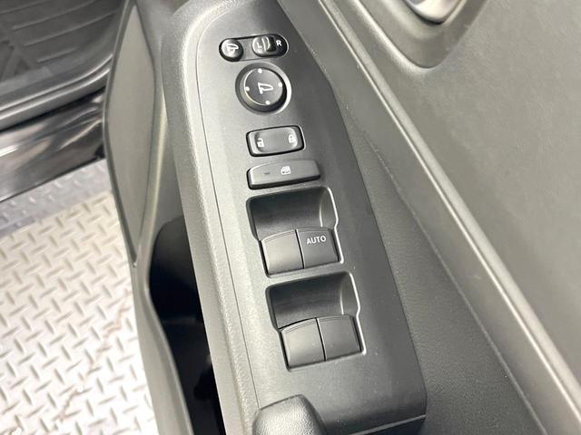 ヴェゼル ｅ：ＨＥＶ　Ｘ　純正８インチＳＤナビ　バックカメラ　衝突被害軽減システム　アダプティブクルーズコントロール　禁煙車　スマートキー　ＬＥＤヘッド　ビルトインＥＴＣ　オートハイビーム　車線逸脱警報　オートライト（73枚目）