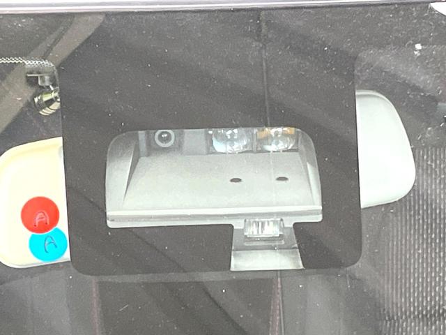 スイフトスポーツ ベースグレード MT車 バックカメラ 衝突被害軽減システム レーダークルーズ 禁煙車 スマートキー HIDヘッド ビルトインETC 純正17インチアルミ オートライト オートエアコン Bluetooth CD(3枚目)