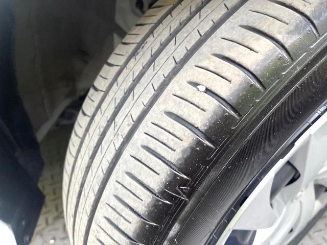 ヤリス ハイブリッドＸ　バックカメラ　ディスプレイオーディオ　衝突被害軽減システム　レーダークルーズコントロール　禁煙車　ビルトインＥＴＣ　オートハイビーム　車線逸脱警報　オートライト　オートエアコン　Ｂｌｕｅｔｏｏｔｈ（29枚目）