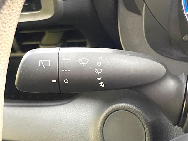 ヤリス ハイブリッドＸ　バックカメラ　ディスプレイオーディオ　衝突被害軽減システム　レーダークルーズコントロール　禁煙車　ビルトインＥＴＣ　オートハイビーム　車線逸脱警報　オートライト　オートエアコン　Ｂｌｕｅｔｏｏｔｈ（52枚目）