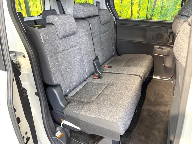 シエンタ ハイブリッドＺ　両側電動ドア　純正１０型ディスプレイオーディオ　全周囲カメラ　衝突被害軽減システム　レーダークルーズ　禁煙車　ドラレコ　コーナーセンサー　スマートキー　ＬＥＤヘッド　ＥＴＣ　オートハイビーム（9枚目）