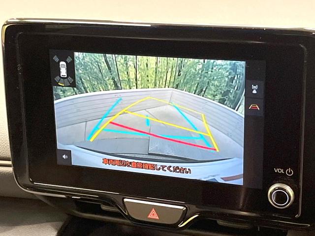 ヤリスクロス ハイブリッドＺ　フルエアロ　純正ディスプレイオーディオ　全周囲カメラ　衝突被害軽減システム　レーダークルーズ　禁煙車　ハーフレザーシート　パワーシート　ドラレコ　コーナーセンサー　スマートキー　ＬＥＤヘッド　ＥＴＣ（6枚目）