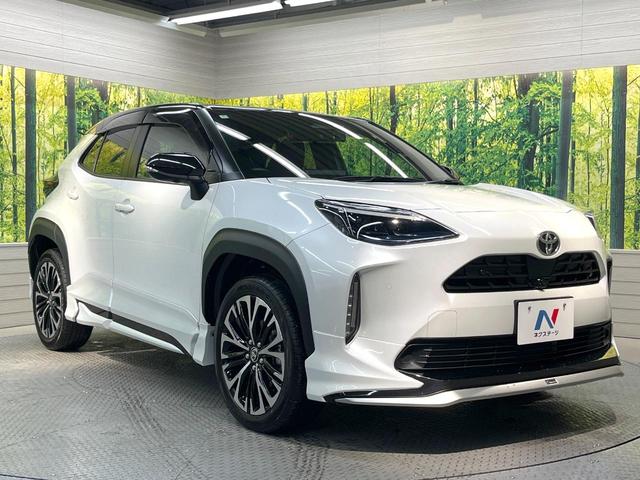 ヤリスクロス ハイブリッドＺ　フルエアロ　純正ディスプレイオーディオ　全周囲カメラ　衝突被害軽減システム　レーダークルーズ　禁煙車　ハーフレザーシート　パワーシート　ドラレコ　コーナーセンサー　スマートキー　ＬＥＤヘッド　ＥＴＣ（16枚目）