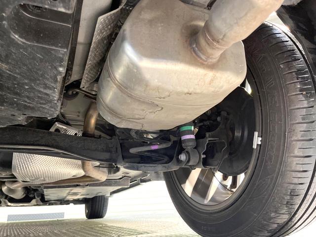 ヤリスクロス ハイブリッドＺ　フルエアロ　純正ディスプレイオーディオ　全周囲カメラ　衝突被害軽減システム　レーダークルーズ　禁煙車　ハーフレザーシート　パワーシート　ドラレコ　コーナーセンサー　スマートキー　ＬＥＤヘッド　ＥＴＣ（20枚目）